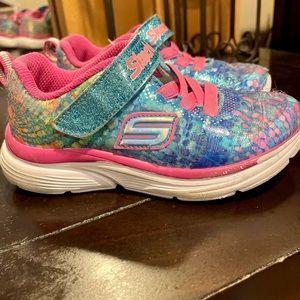 Skechers girl’s sneakers
